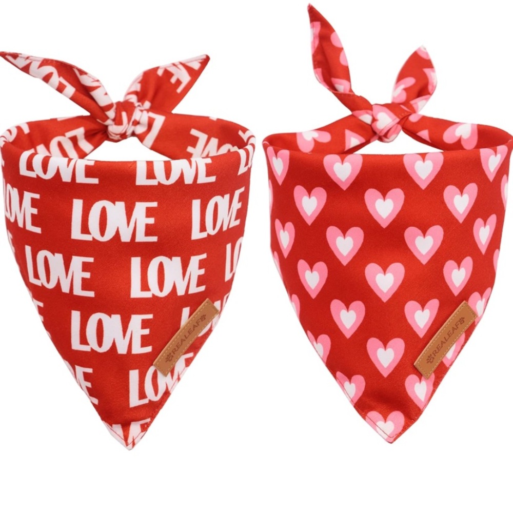 Realeaf dog bandanas, 2 pack, triangle, reversible, love, pet scarf, NWT,unisex